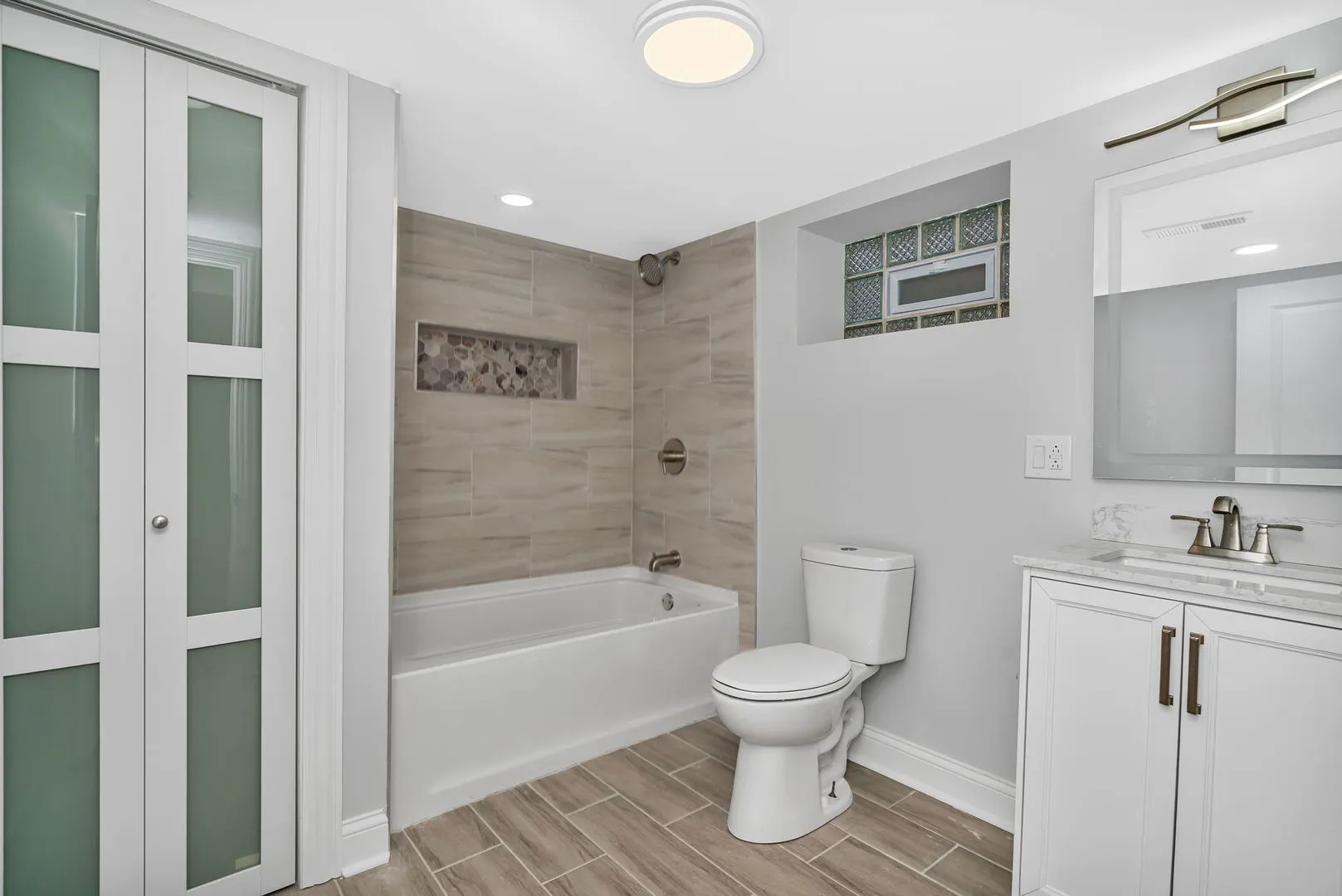 46 E Brayton Street IL