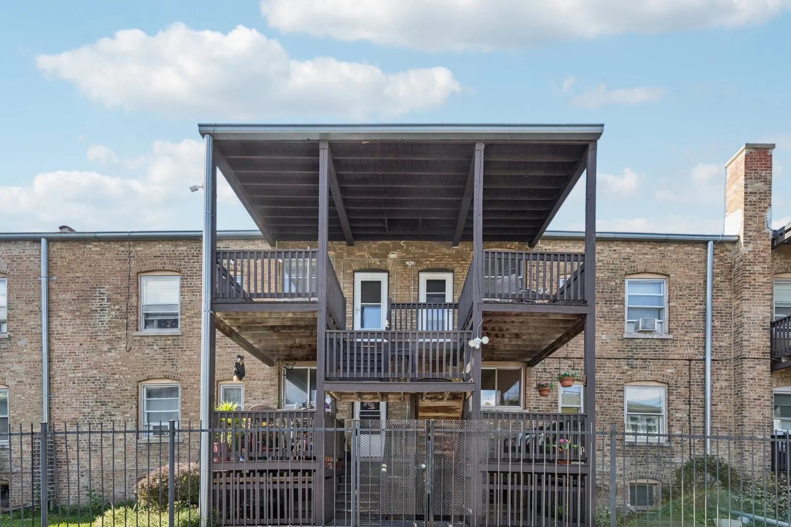 126 N Taylor Avenue 1S IL