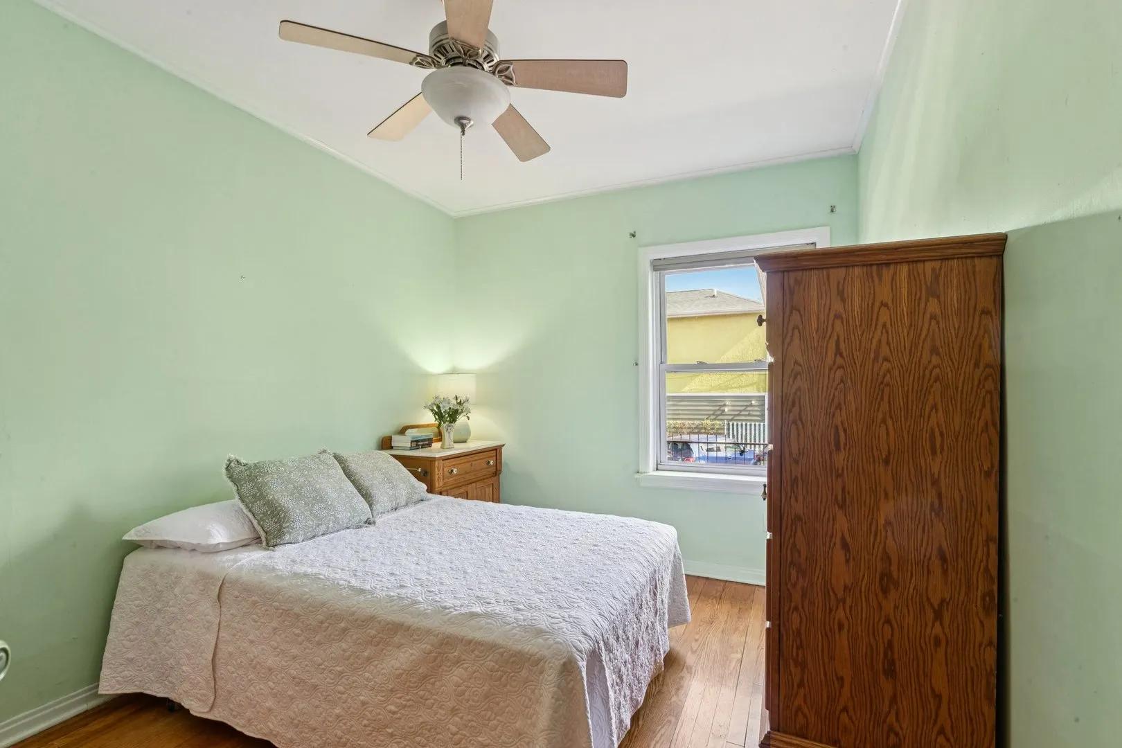 126 N Taylor Avenue 1S IL