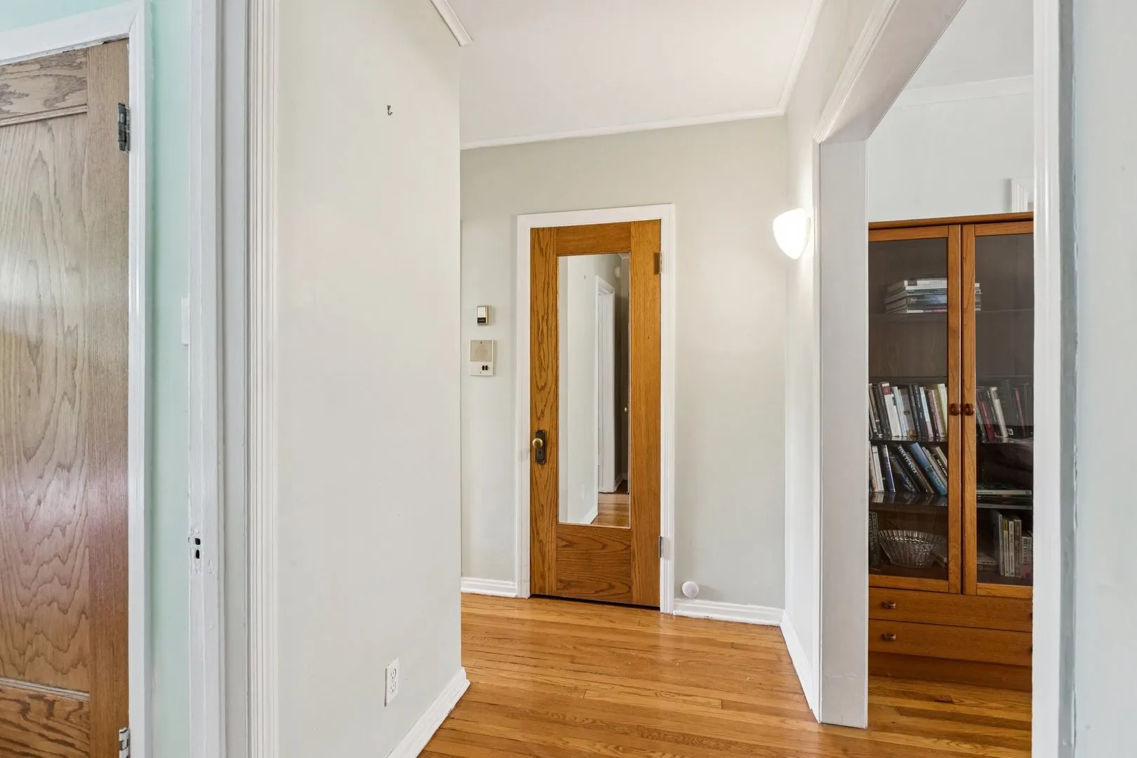 126 N Taylor Avenue 1S IL