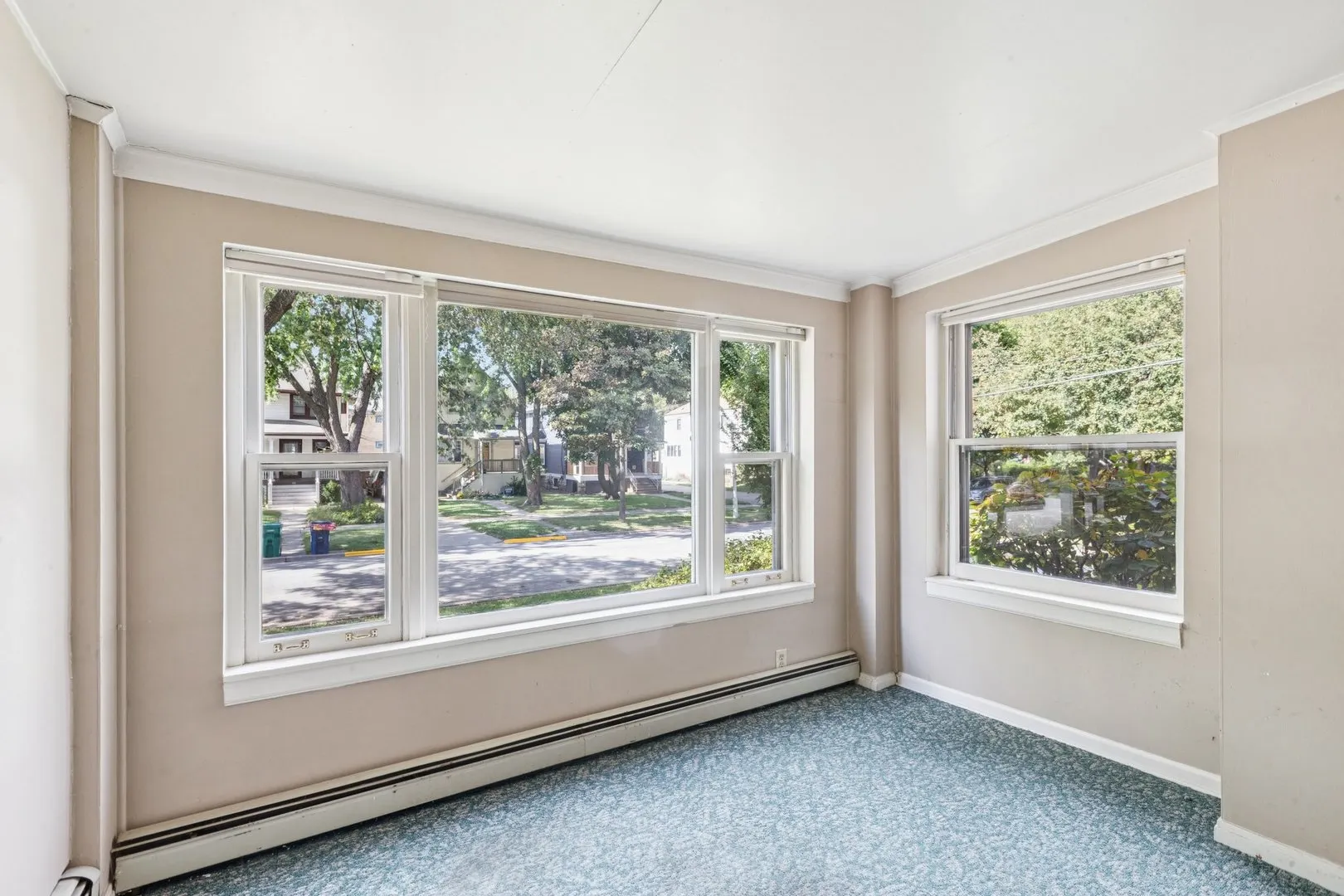 126 N Taylor Avenue 1S IL