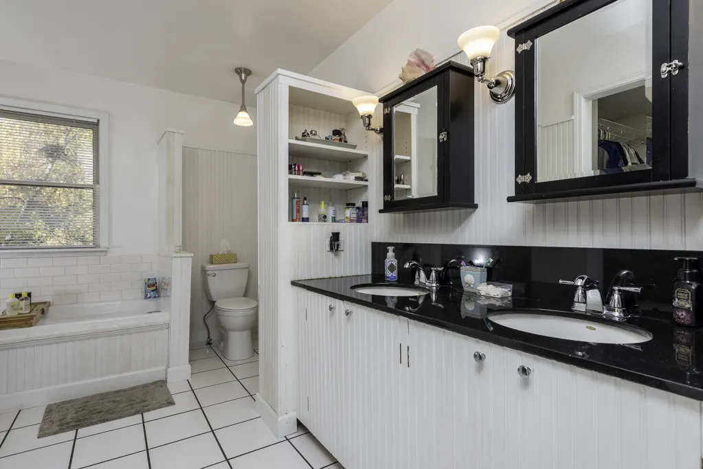 3482 Ellis Avenue IL