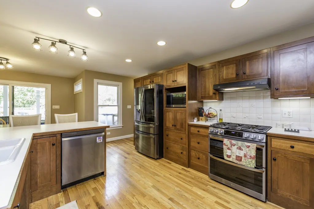 3482 Ellis Avenue IL