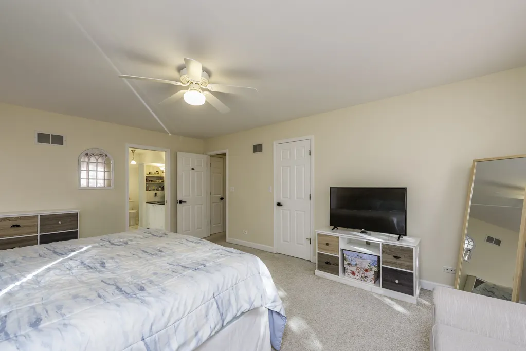 3482 Ellis Avenue IL