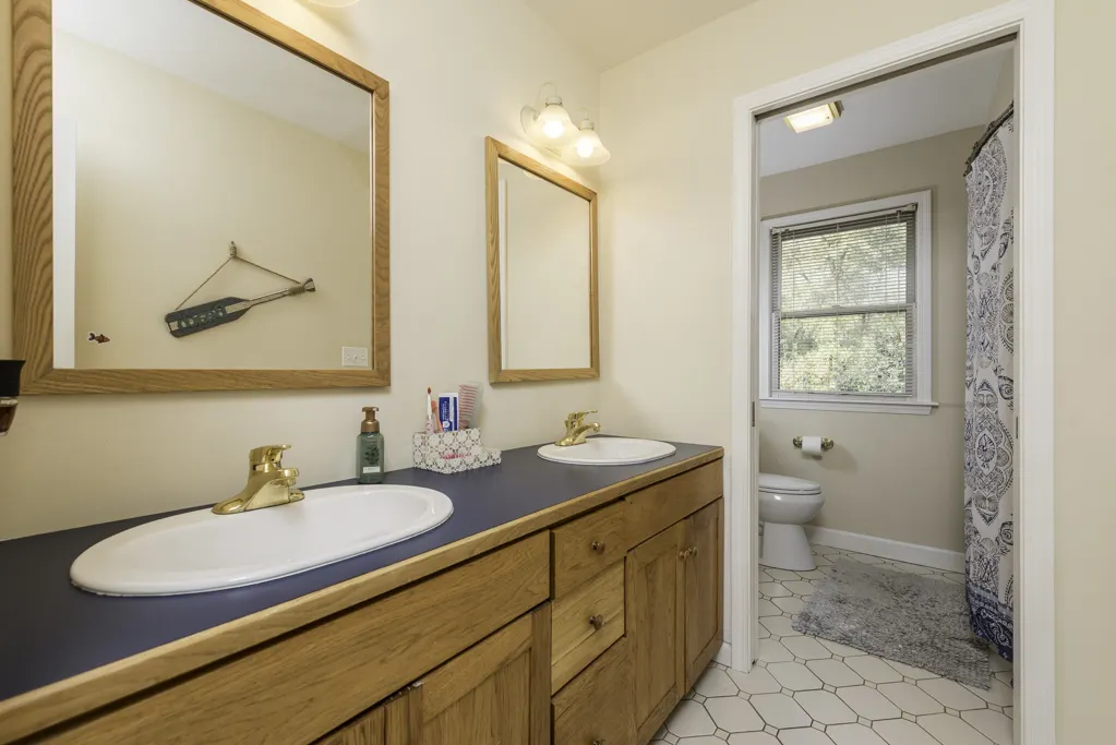 3482 Ellis Avenue IL