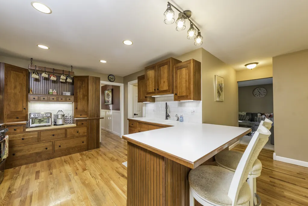 3482 Ellis Avenue IL