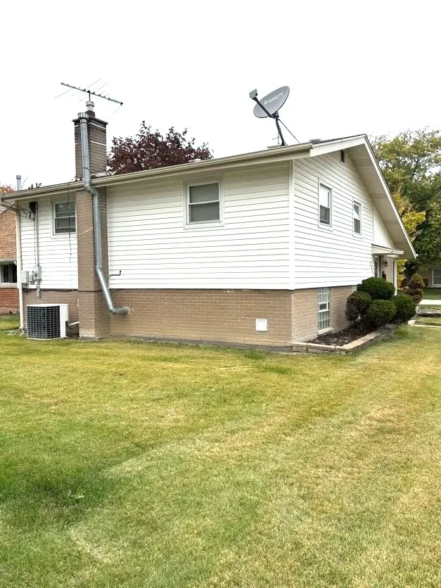 3831 168th Street IL