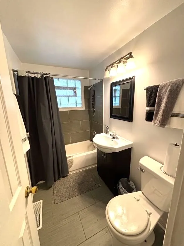 3831 168th Street IL