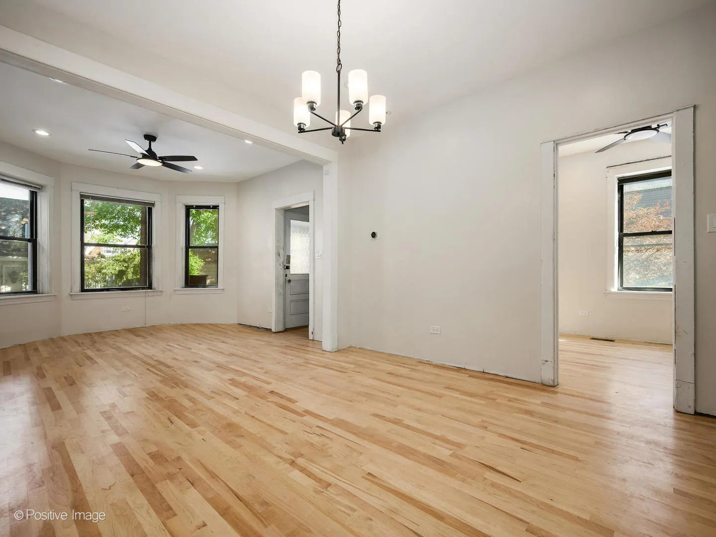 2415 W Warner Avenue 1 IL