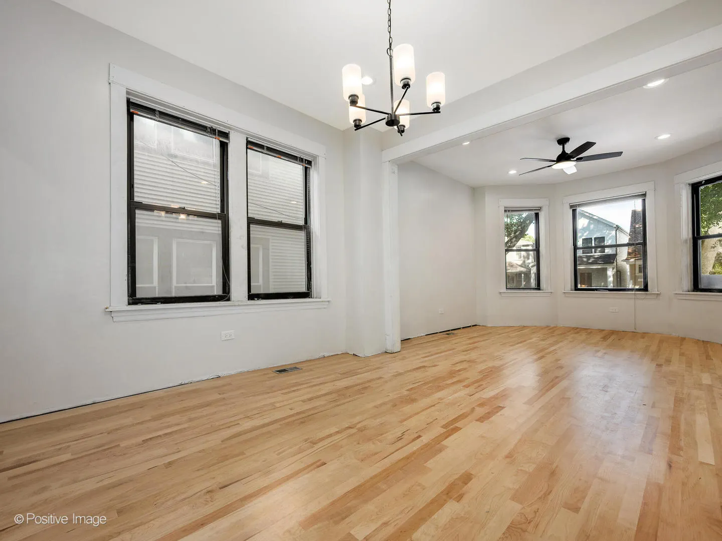 2415 W Warner Avenue 1 IL