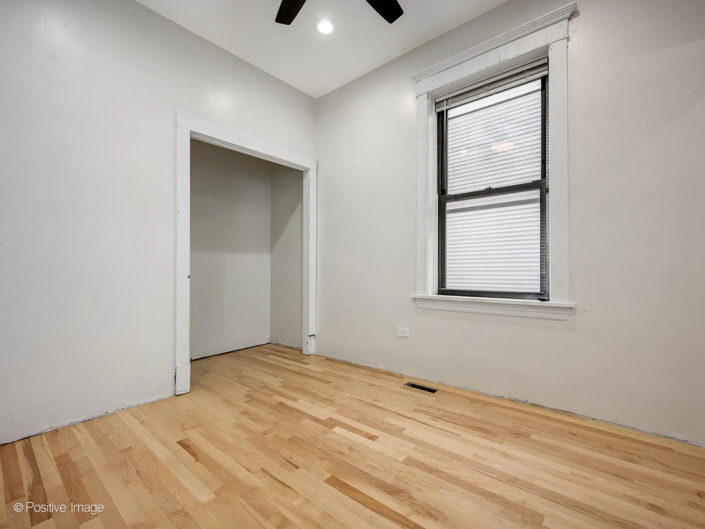 2415 W Warner Avenue 1 IL