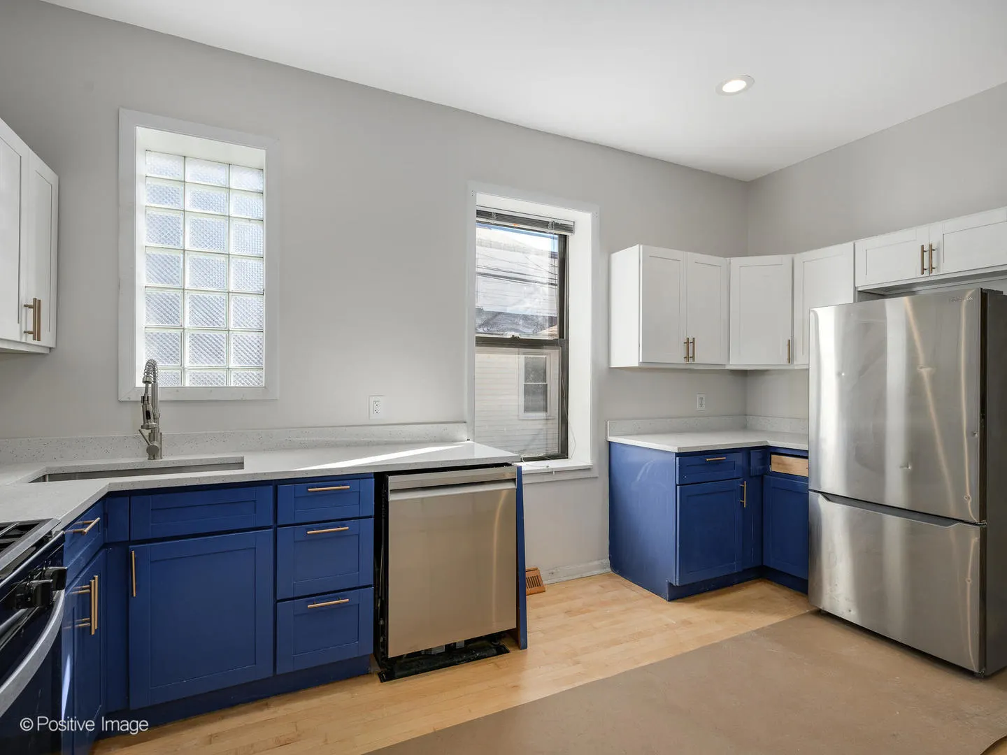 2415 W Warner Avenue 1 IL