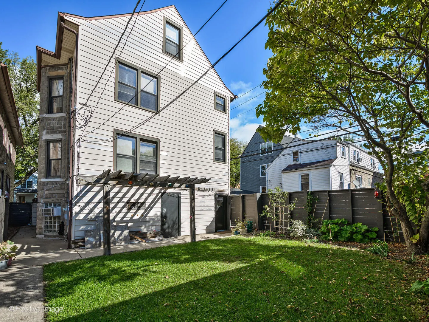 2415 W Warner Avenue 1 IL