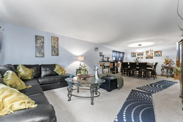 1895 Birch Street IL