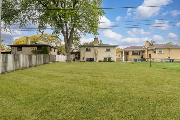 1895 Birch Street IL