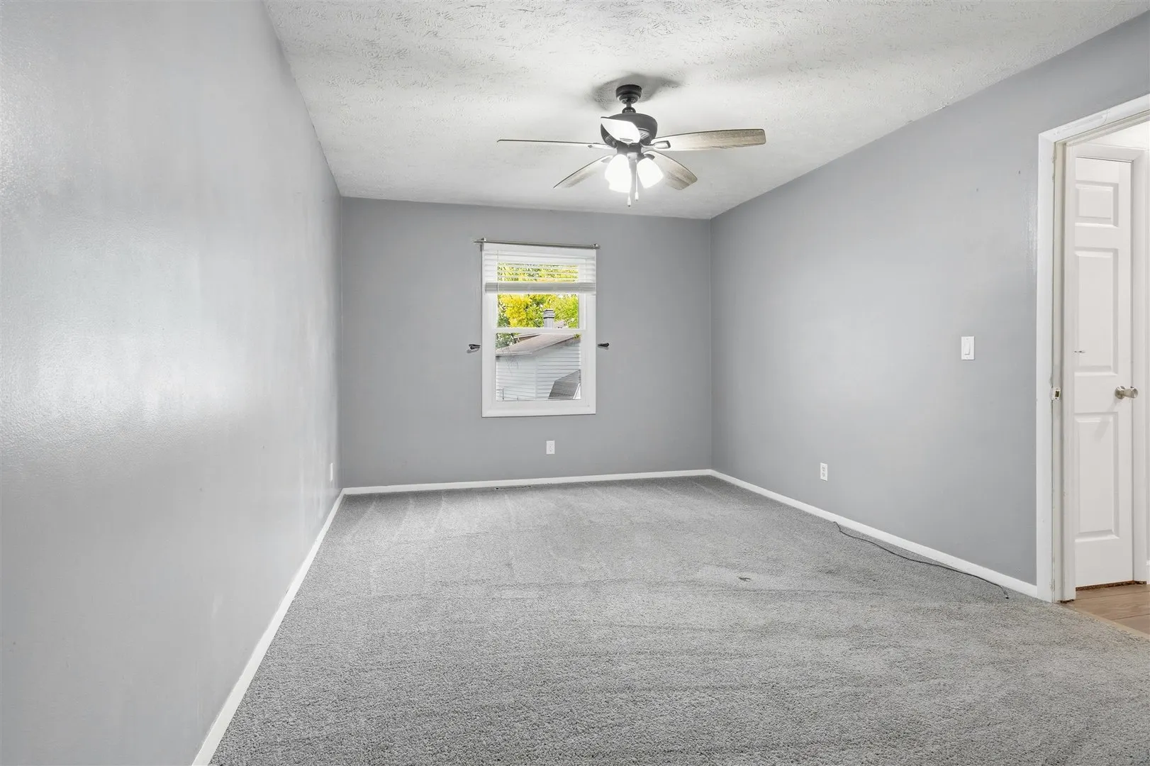 1516 N Hershey Road IL