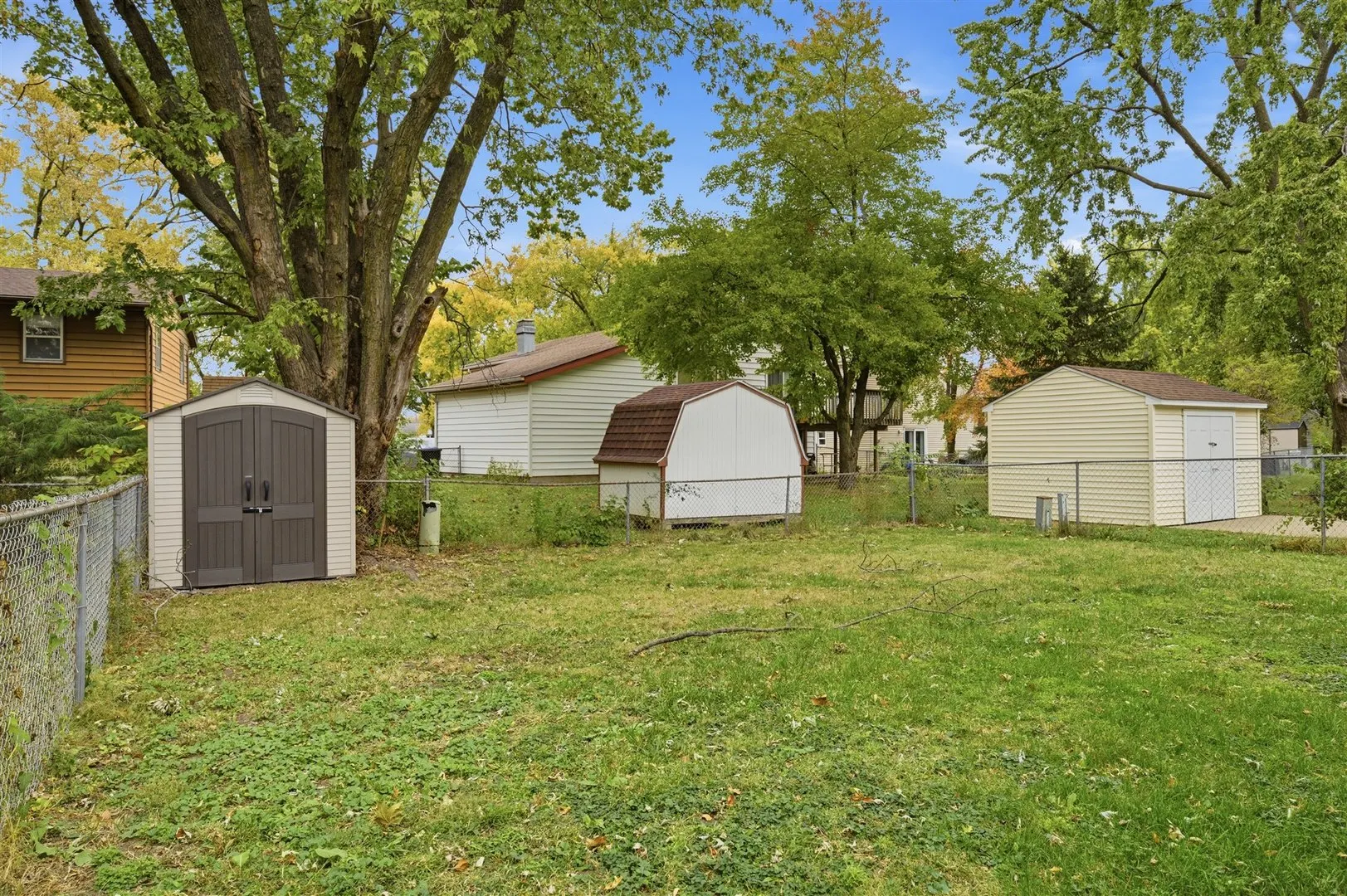 1516 N Hershey Road IL