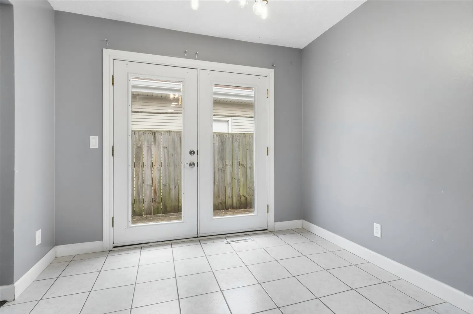 1516 N Hershey Road IL