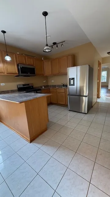 1053 N Monticello Avenue 2 IL