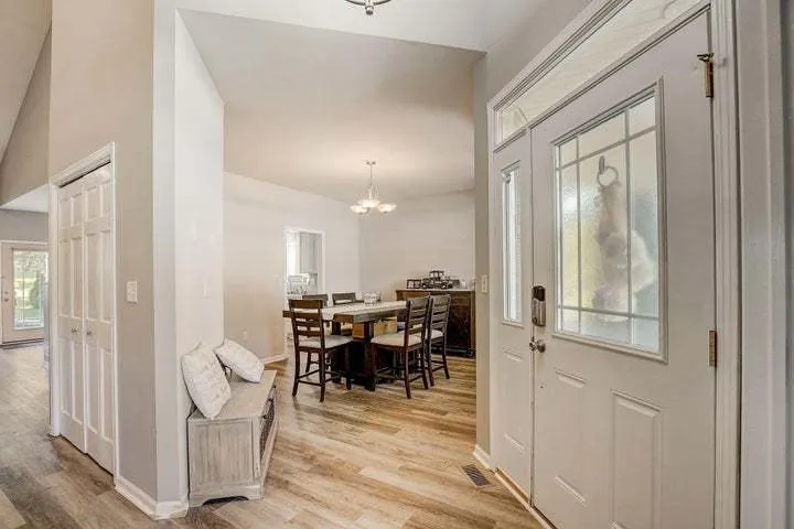 2044 Matthew Avenue WI