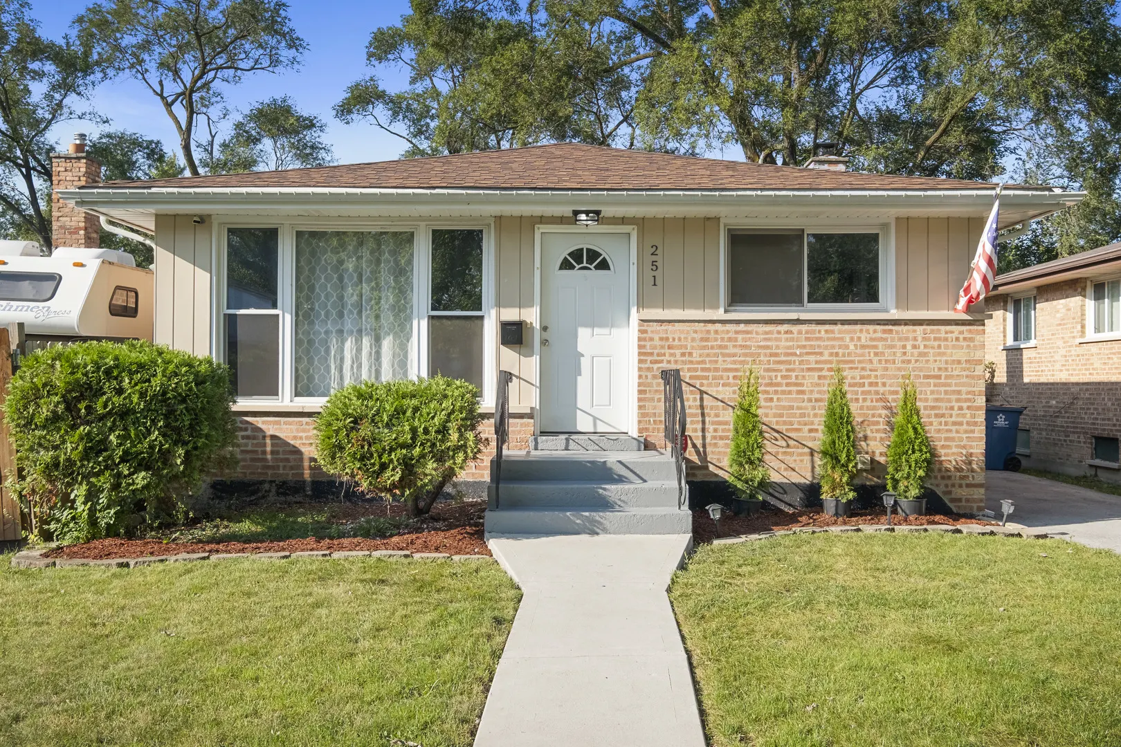 251 Hickory Street IL