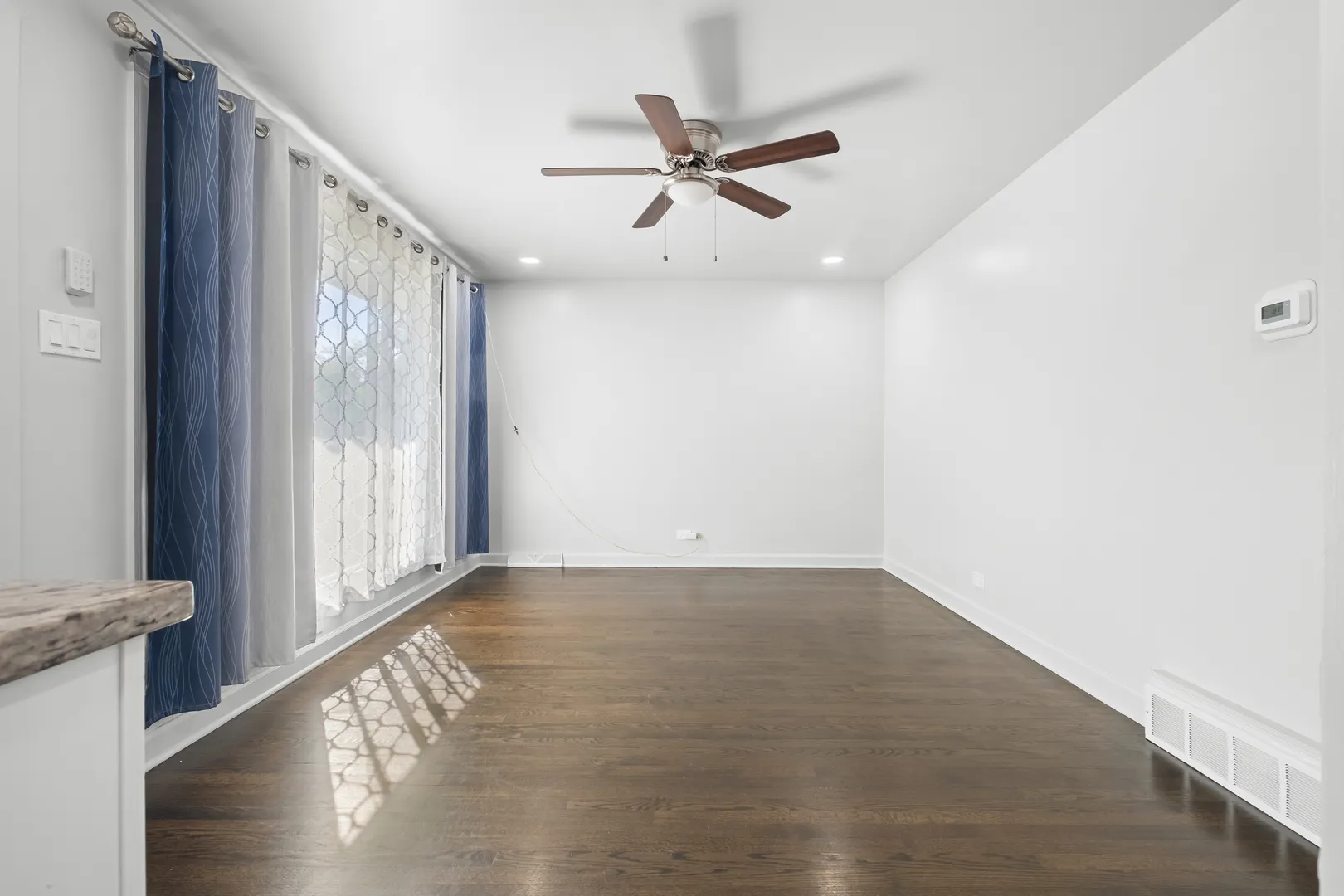 251 Hickory Street IL