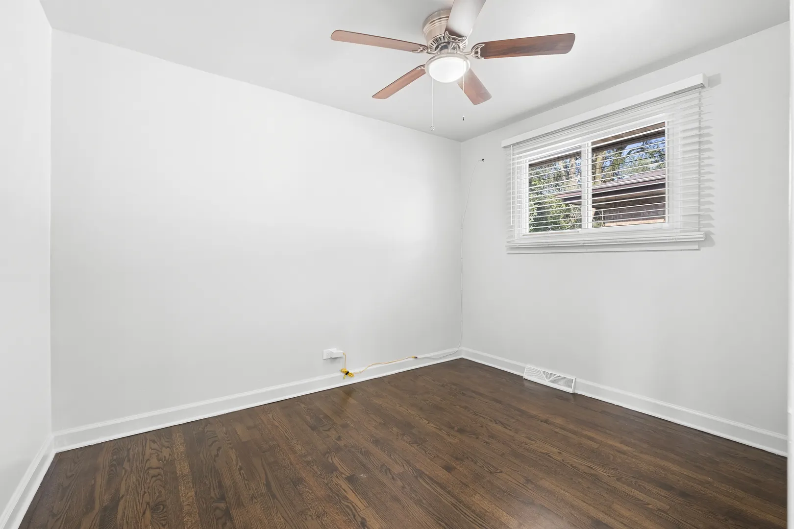 251 Hickory Street IL