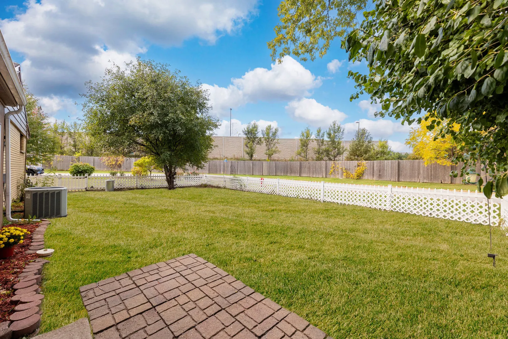 8245 S 83rd Avenue IL