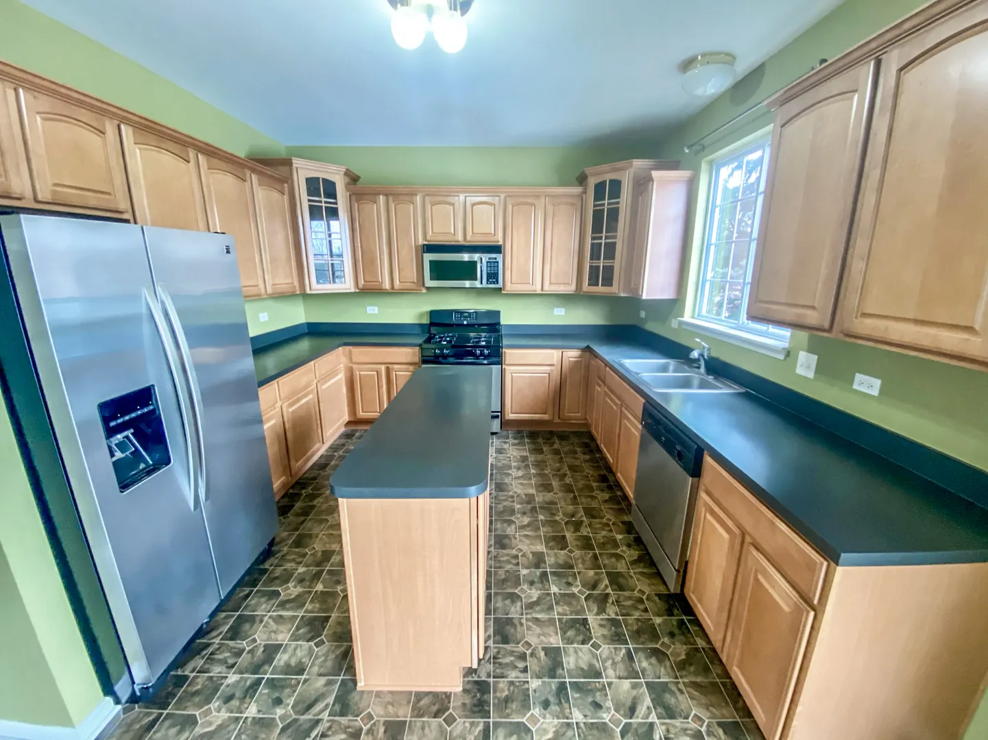 2249 Hudson Circle IL