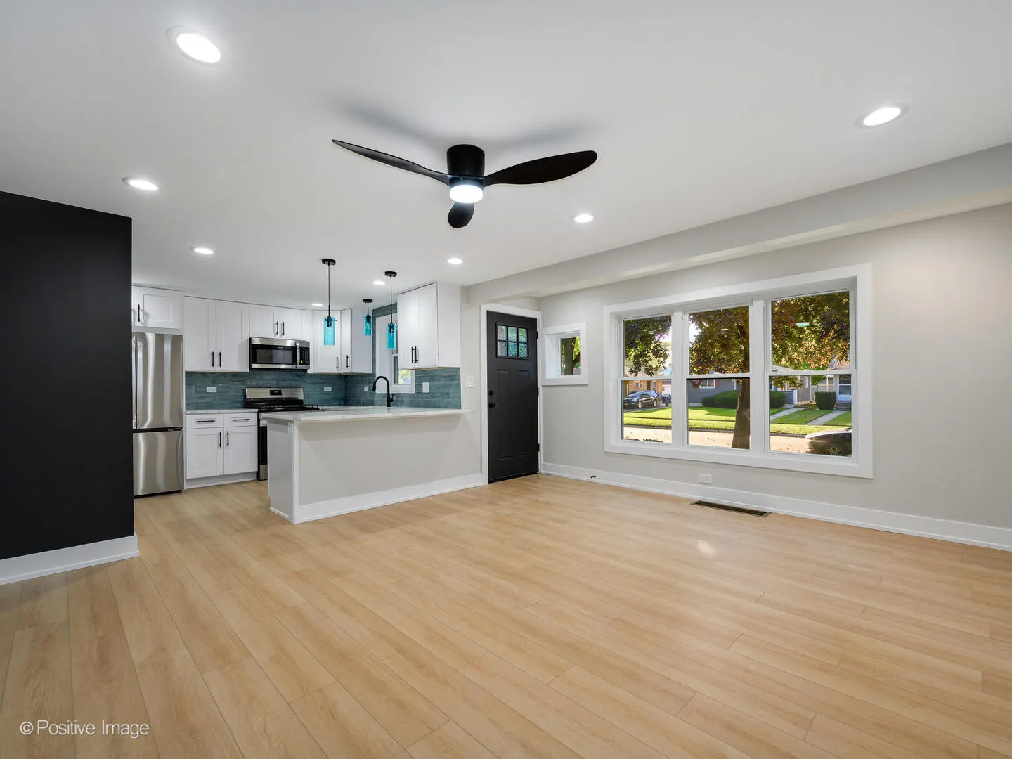 1521 Seymour Avenue IL