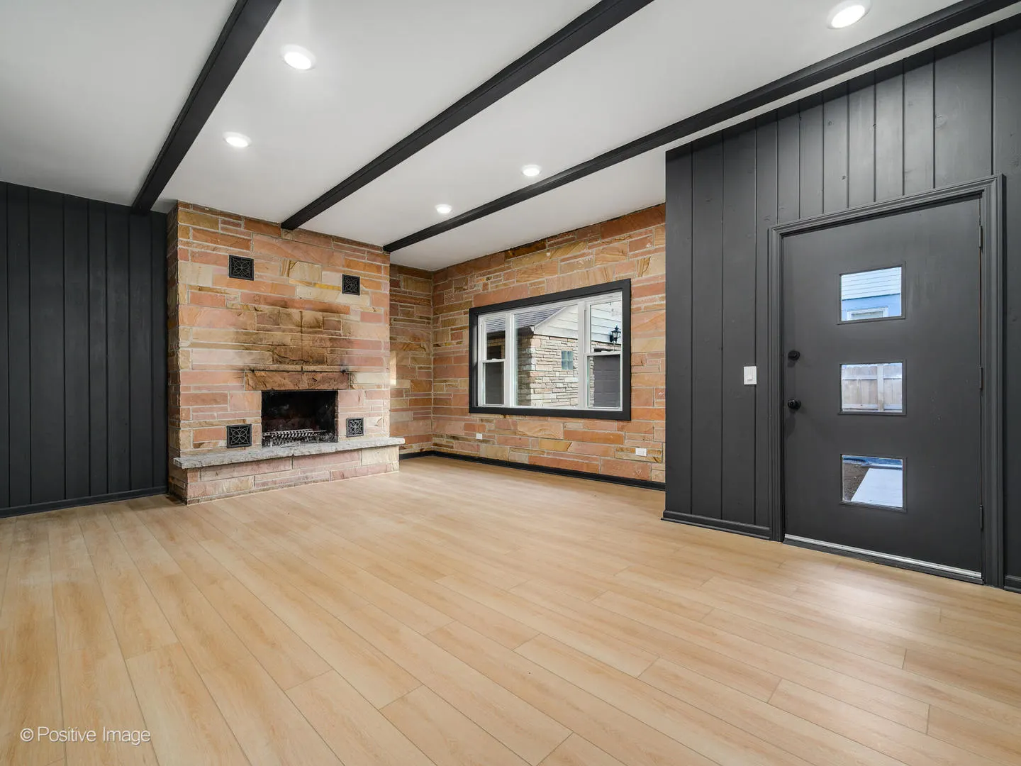 1521 Seymour Avenue IL