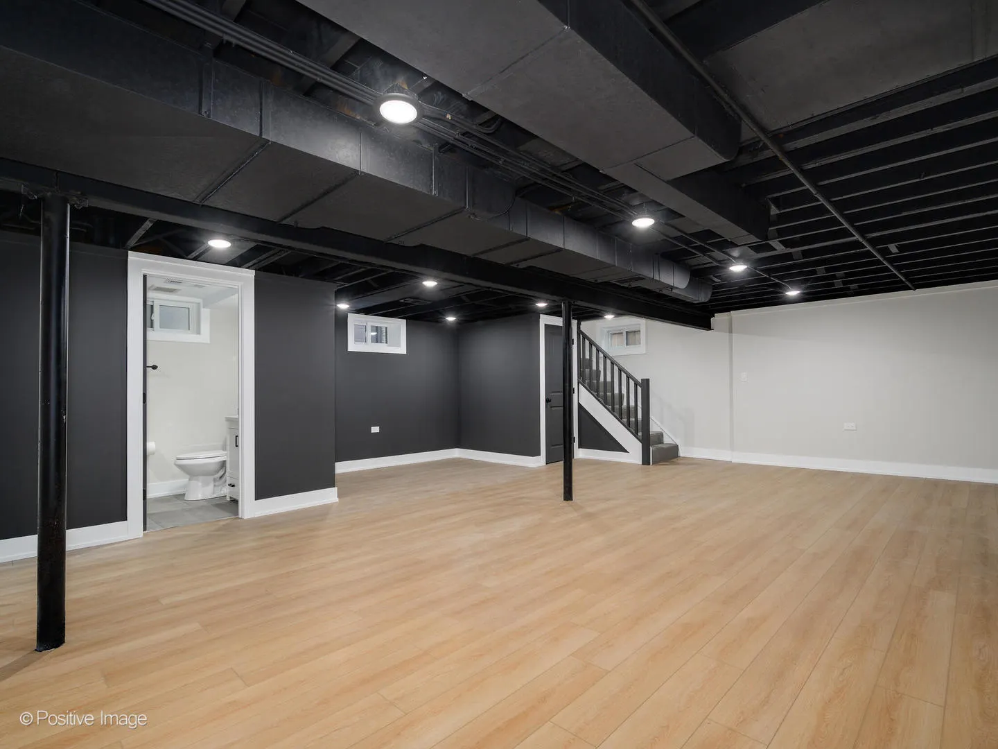 1521 Seymour Avenue IL