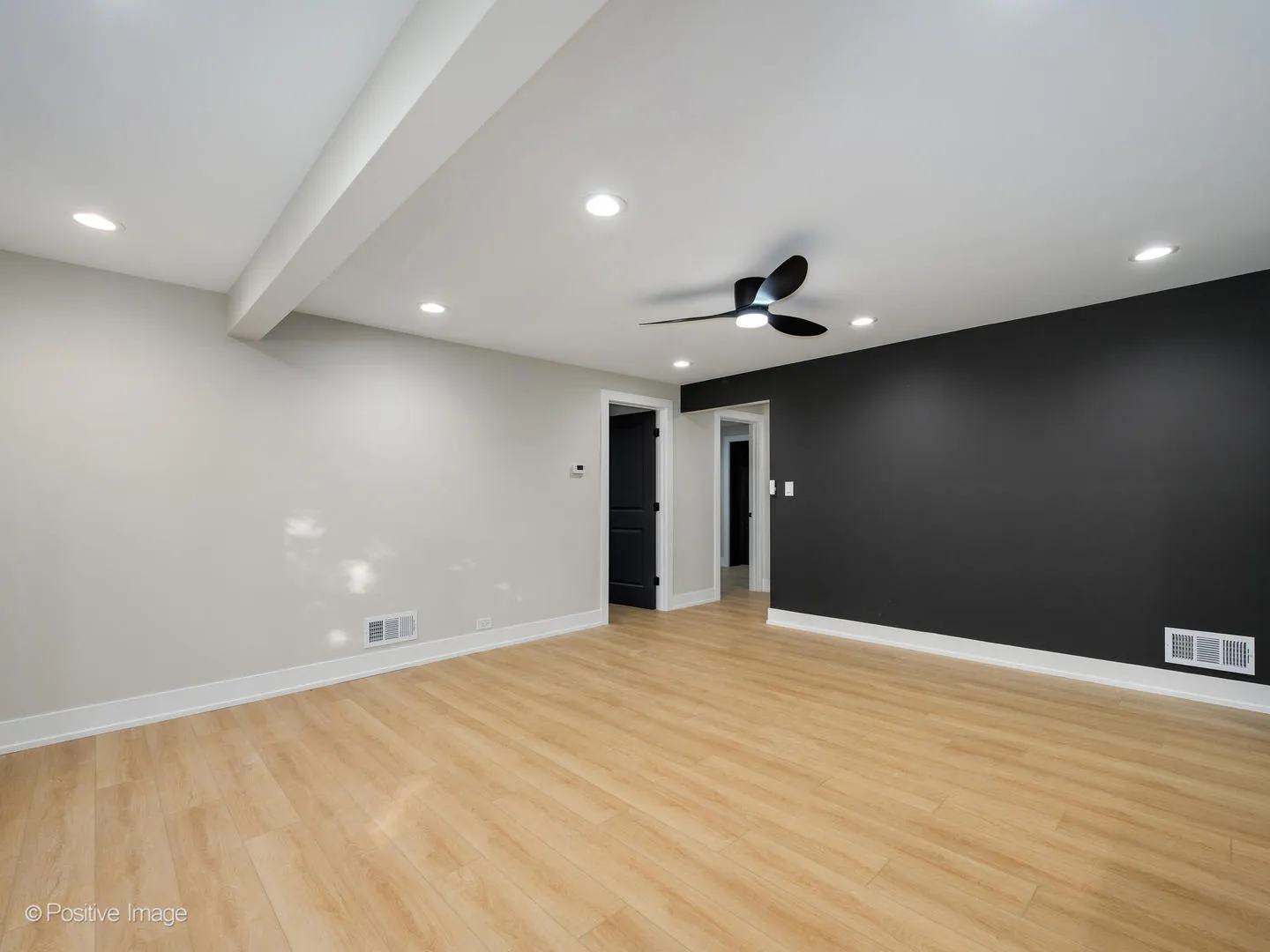 1521 Seymour Avenue IL