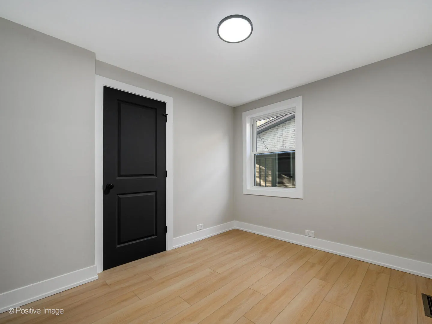 1521 Seymour Avenue IL