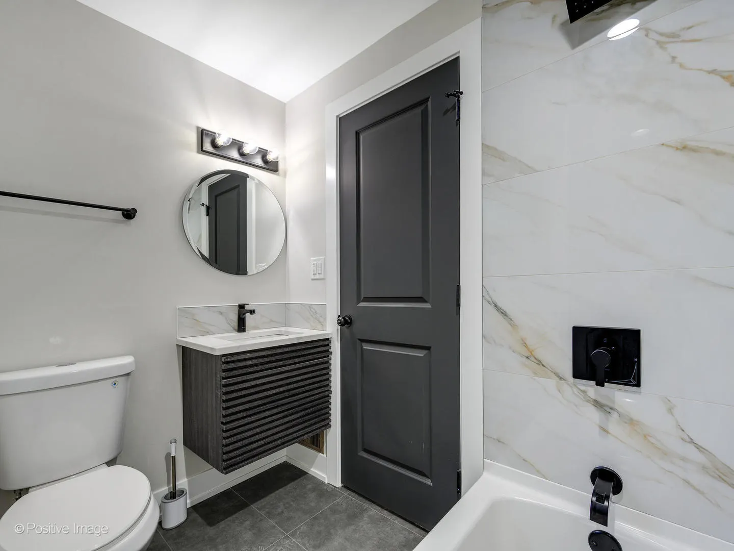 1521 Seymour Avenue IL