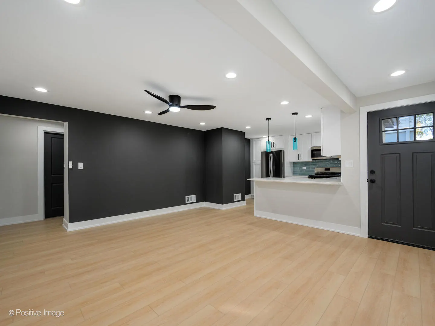 1521 Seymour Avenue IL