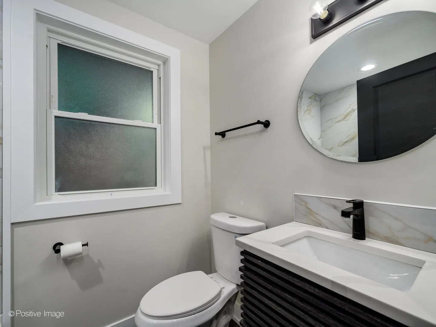 1521 Seymour Avenue IL