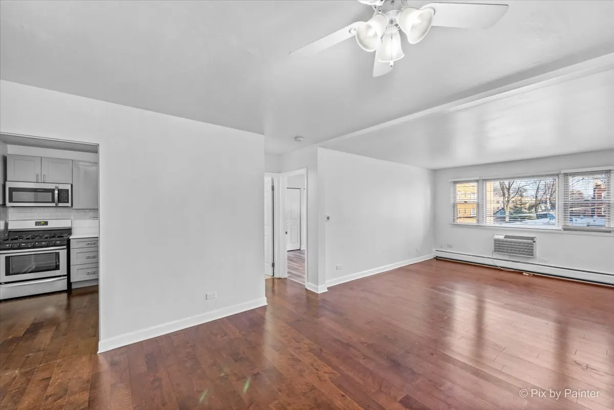 7319 N Rogers Avenue 104 IL