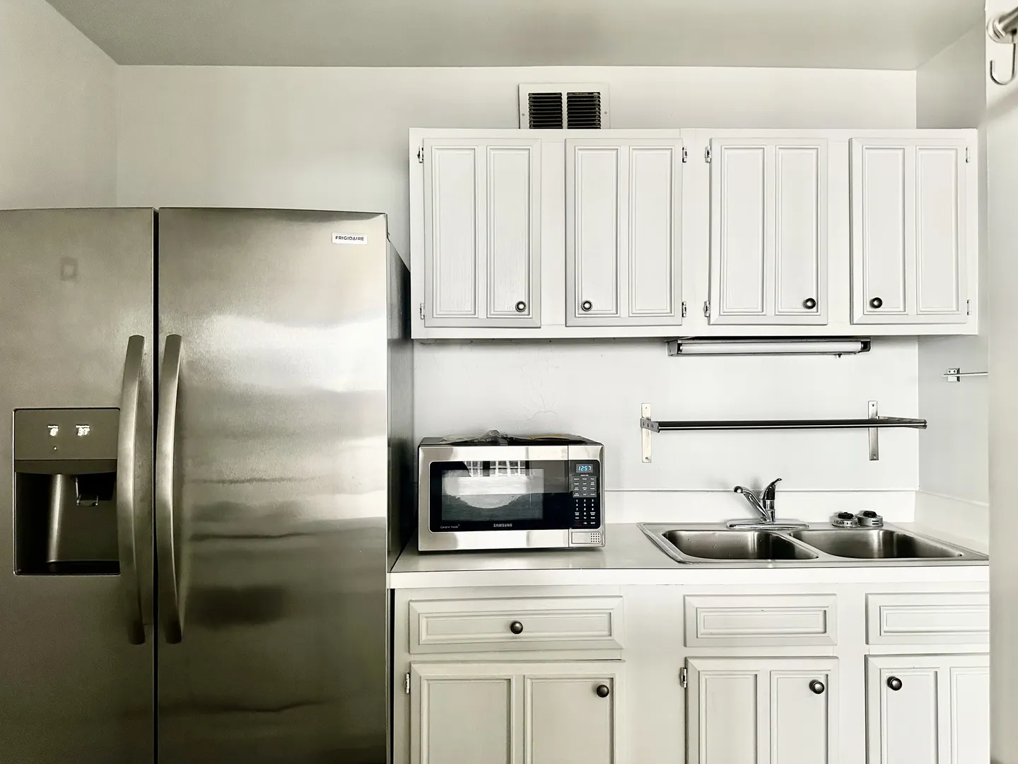 4343 N Clarendon Avenue 2613 IL