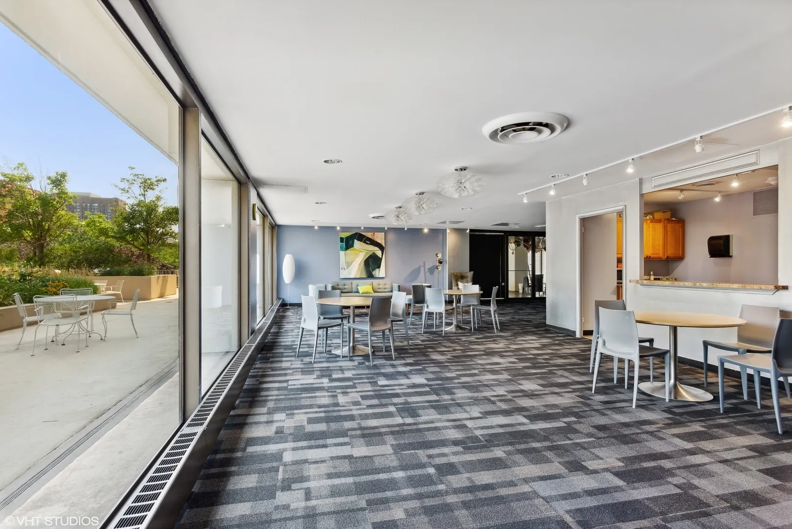 4343 N Clarendon Avenue 2613 IL