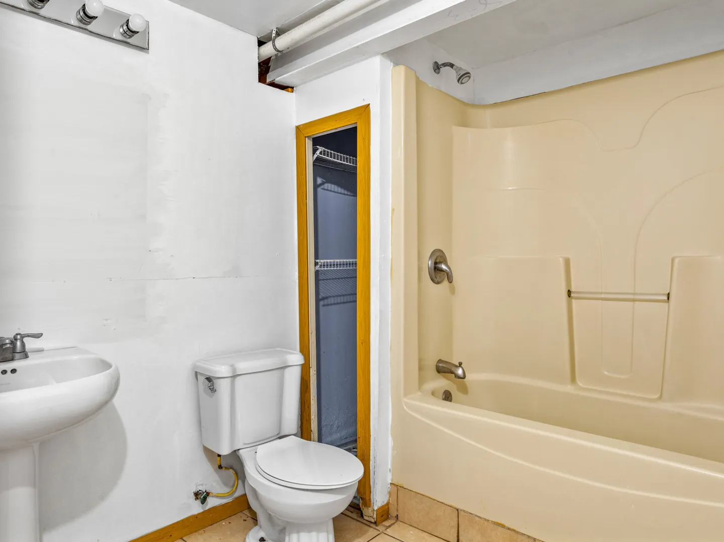 1858 David Avenue IL