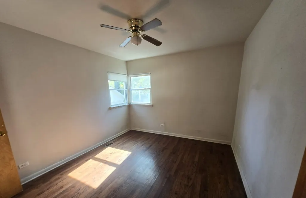 528 W Winchester Road IL