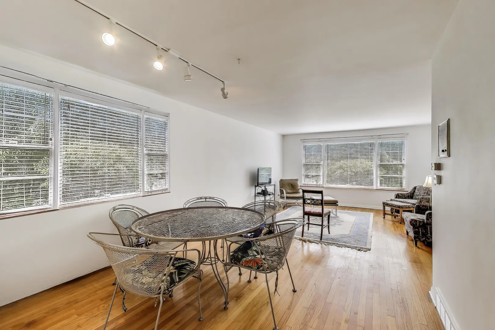 1021 South Boulevard IL