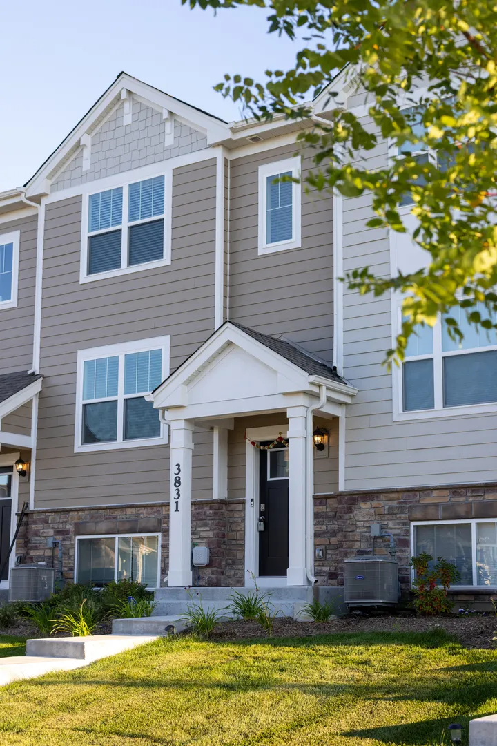 3831 Currant Lane IL