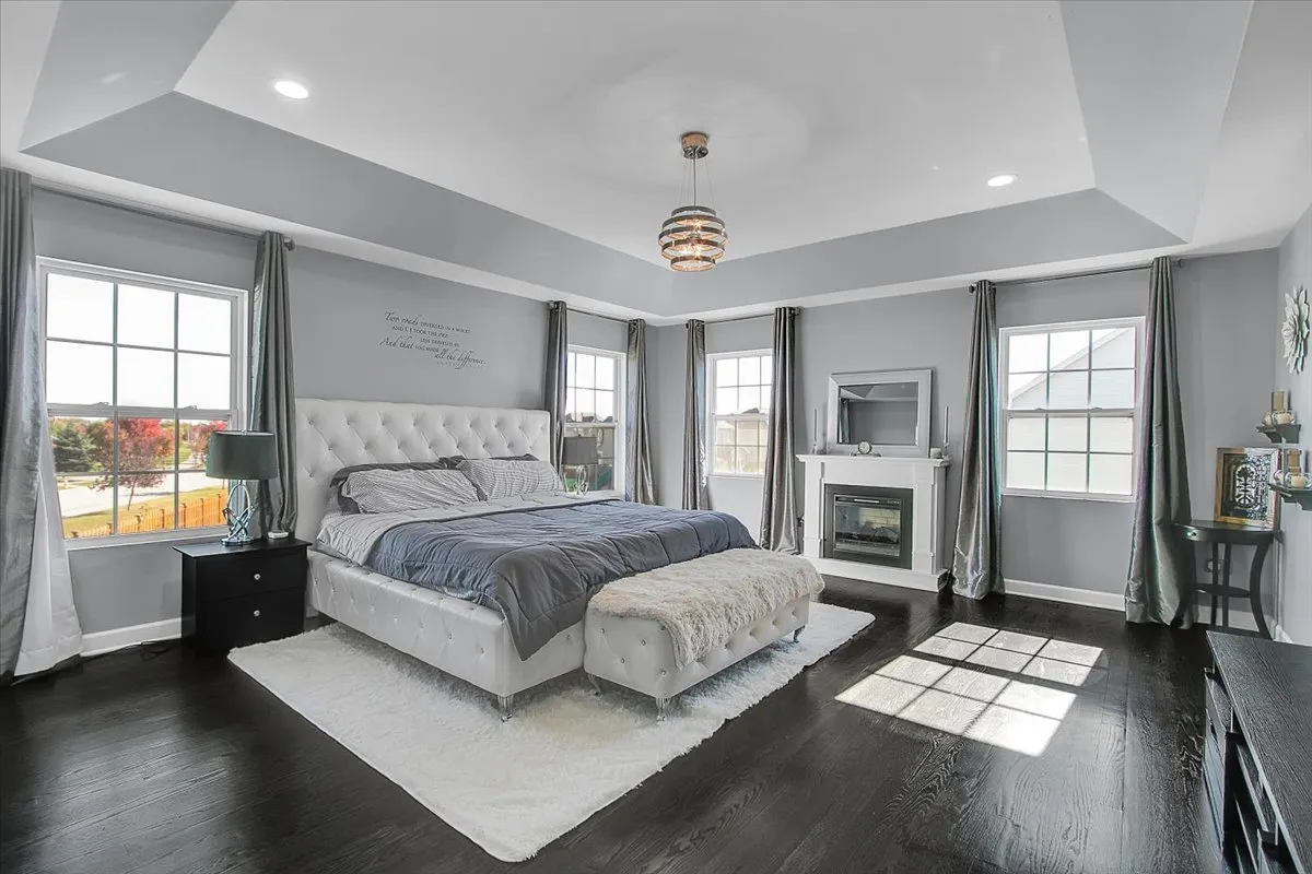 1416 S Saddlebrook Lane IL