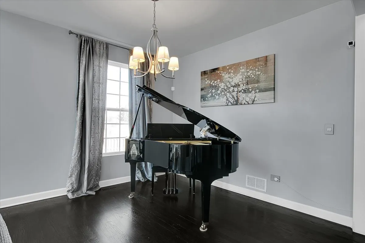 1416 S Saddlebrook Lane IL