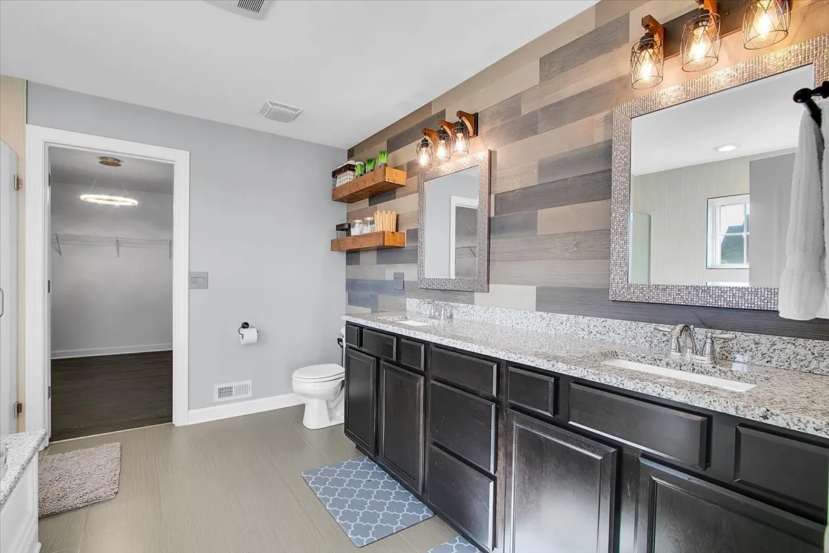 1416 S Saddlebrook Lane IL