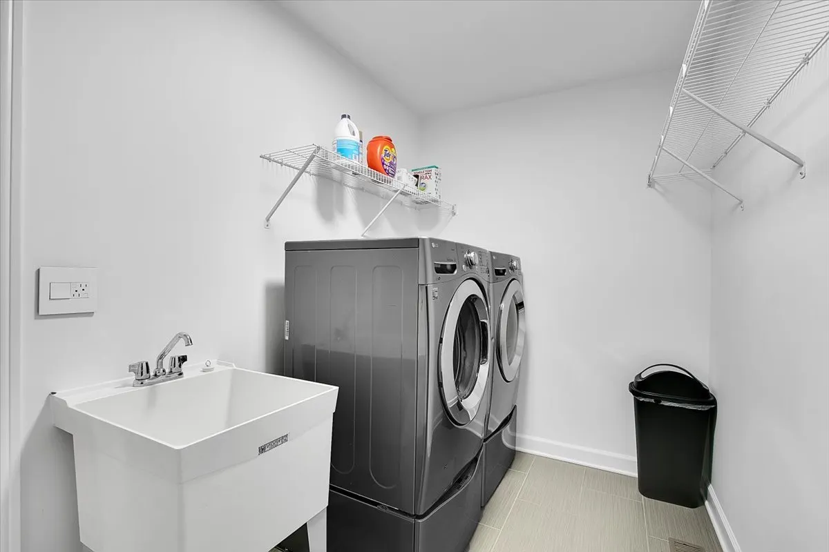 1416 S Saddlebrook Lane IL