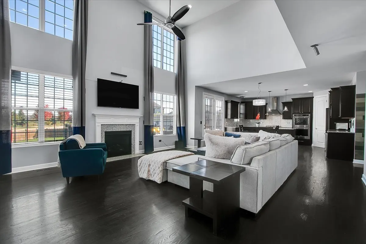 1416 S Saddlebrook Lane IL