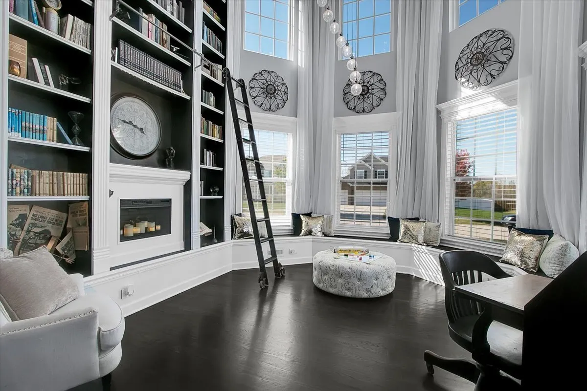 1416 S Saddlebrook Lane IL